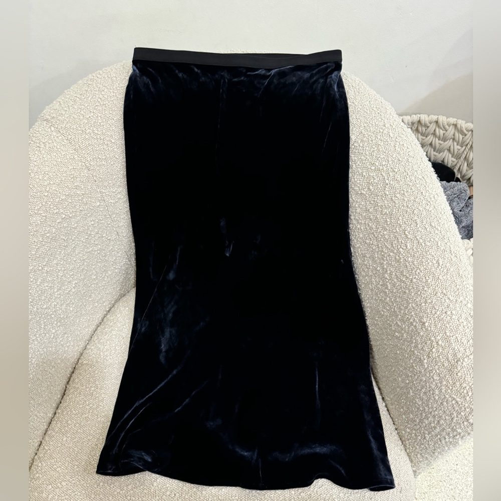 Vince dark blue velvet skirt